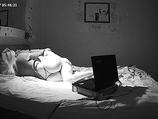 Teenage Amateur Couple Has Sex on Night Vision Hidden Camera Julia Cherry